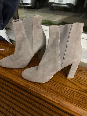 Steve Madden Taupe Suede Block Heel Chelsea Ankle Boots